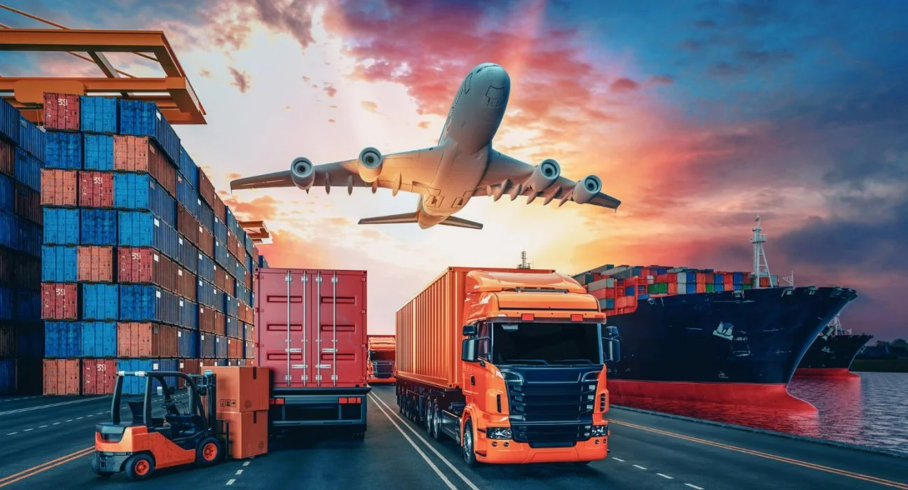Perbandingan visual antara ekspedisi antar kota dan antar pulau dengan RR Logistics